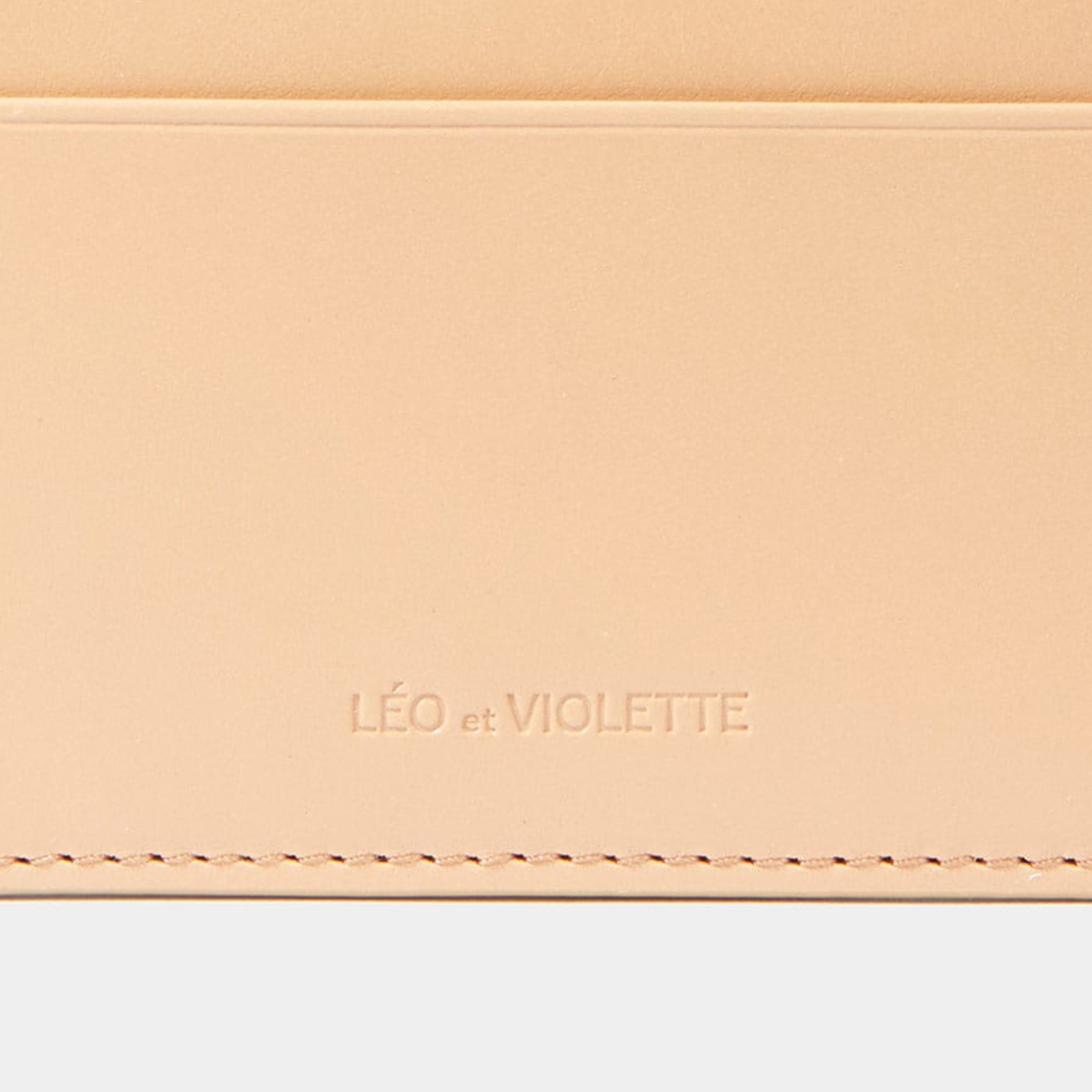 Le Porte-Cartes
